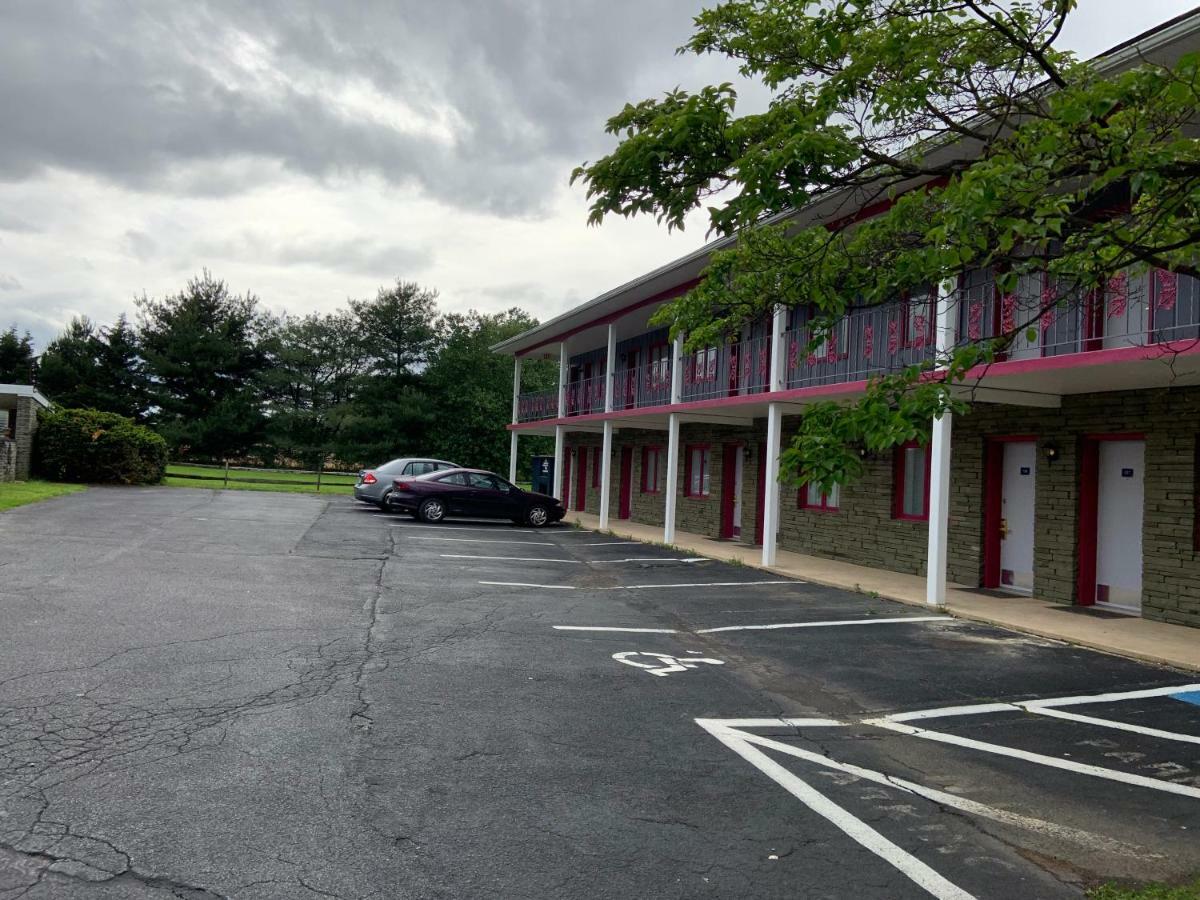 Travelodge By Wyndham Strasburg/Lancaster Amish Country Buitenkant foto